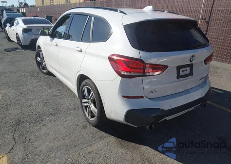 2020 BMW X1 xDrive28I z USA, uszkodzony, nr VIN WBXJG9C06L5P69080